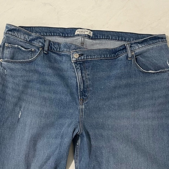 Abercrombie & Fitch Size 36 The 90s Straight Ultra High Rise Cross Waist Jeans - Picture 4 of 8